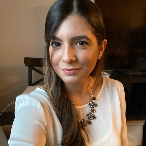 Meet your Posher, Esther - Picture 1 of 1